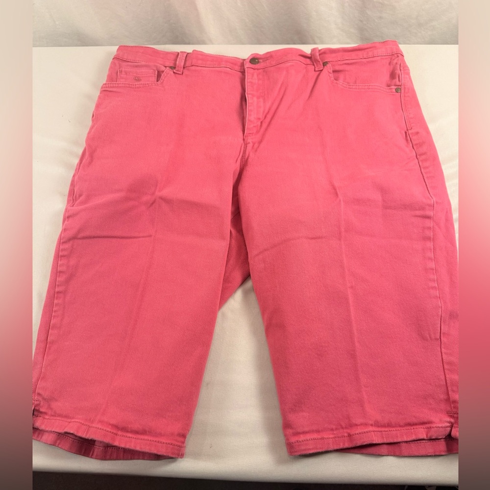 Gloria Vanderbilt Coral Skimmer Shorts - 023